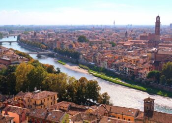 Verona Travel Guide