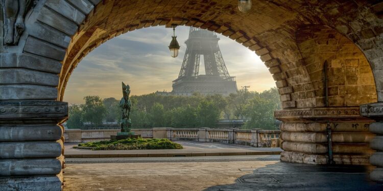 paris travel guide
