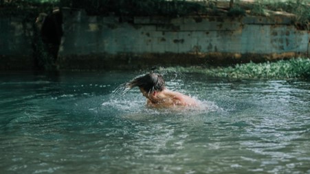 swimming milan