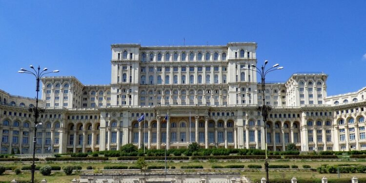 things to do in bucharest old town